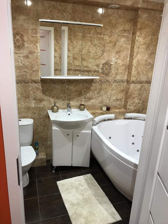 Trumpalaike Buto Nuoma Rokiskyje Su Jacuzzi Rokiskis Exterior foto